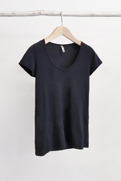 ORGANIC COTTON PERFECT TEE - GUNMETAL - Tluxe