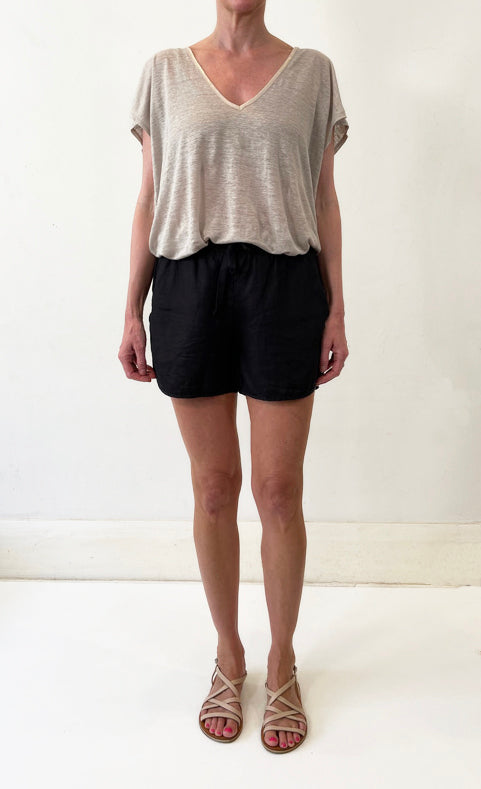 LINEN DAISY SHORT - BLACK - Tluxe