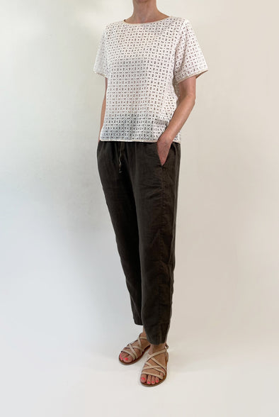 BRODERIE ANGLAISE TOP - OFF WHITE - Tluxe
