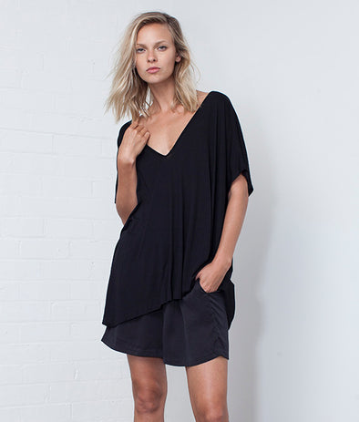 SILK EASY SHORT -BLACK - Tluxe